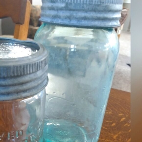 Vintage Canadian Blue 1 Quart Canning Jar - Picture 2 of 7